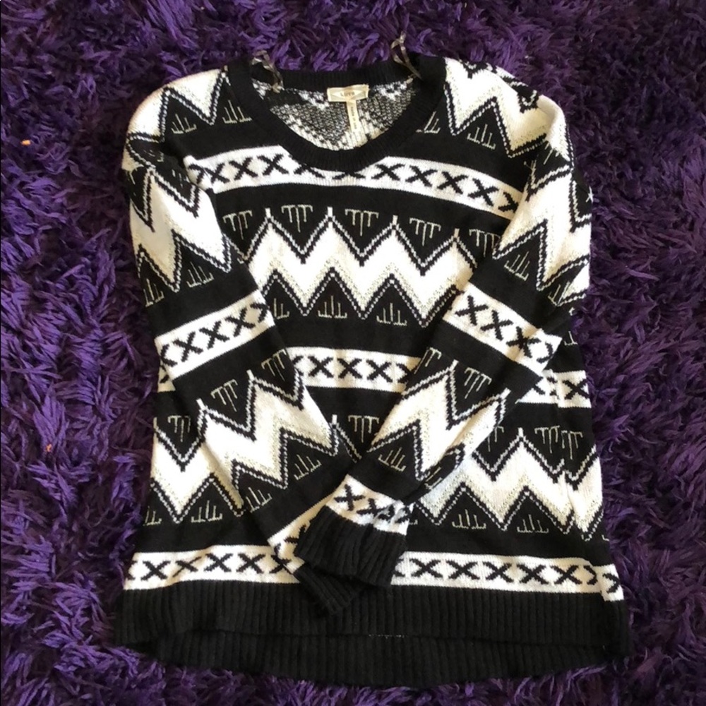 Kirra Women’s Black & White Print Sweater